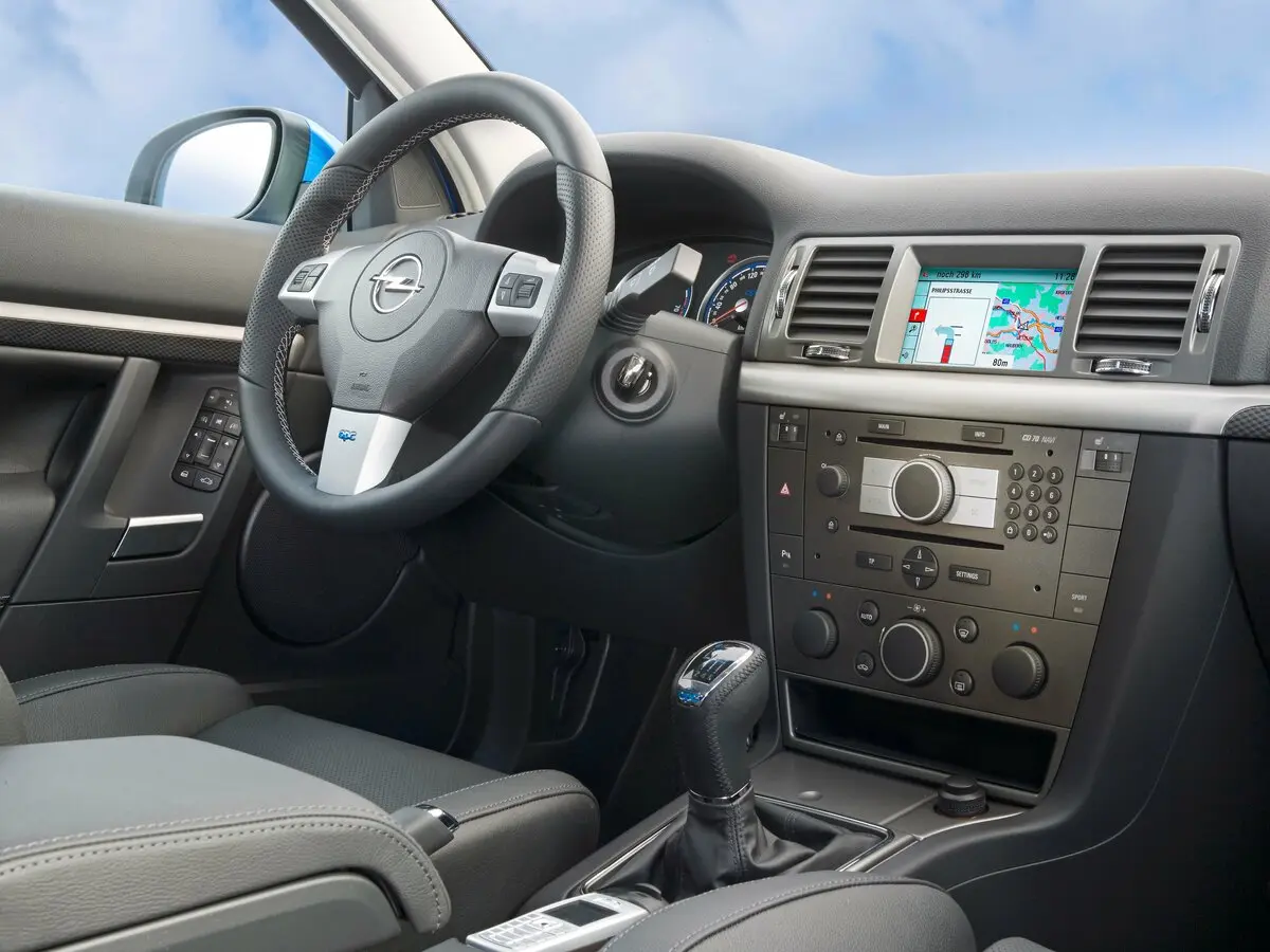 Opel Vectra OPC C Рестайлинг Лифтбек — сүрөт 6