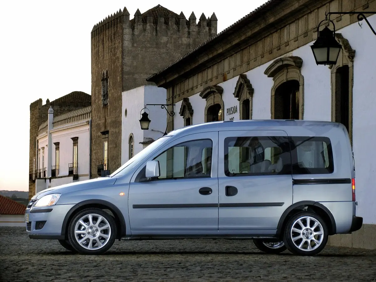Opel Combo C Рестайлинг Компактвэн — 照片 2