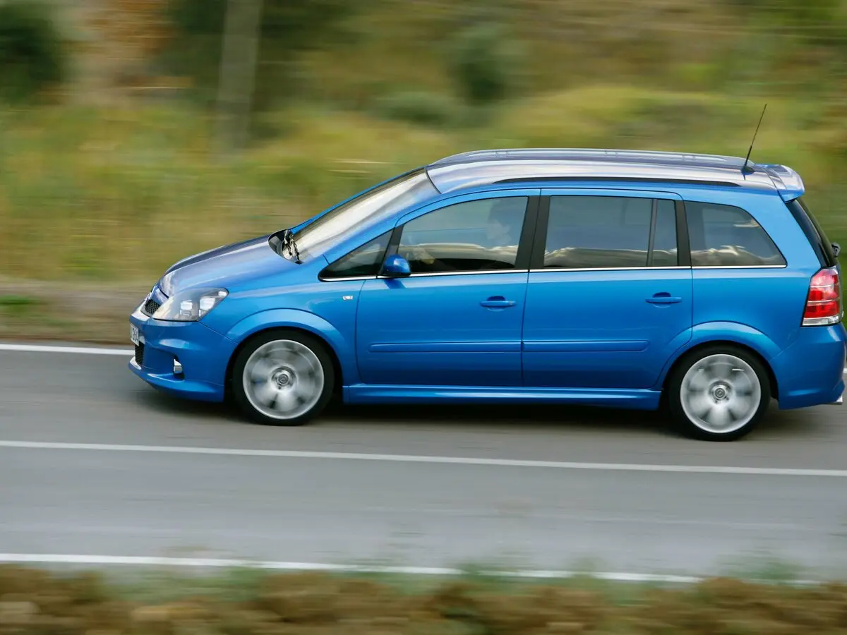 Opel Zafira OPC B Компактвэн — photo 2
