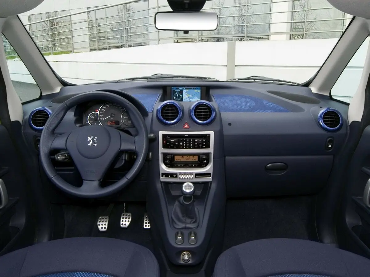 Peugeot 1007 2005 – 2009 Хэтчбек 3 дв. — 照片 6