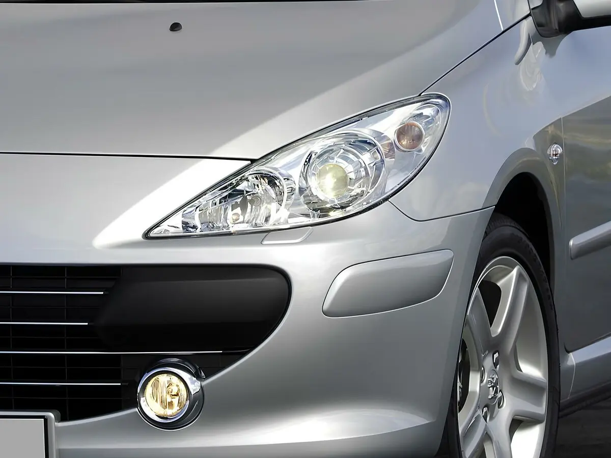 Peugeot 307 I Рестайлинг Хэтчбек 3 дв. — сүрөт 6