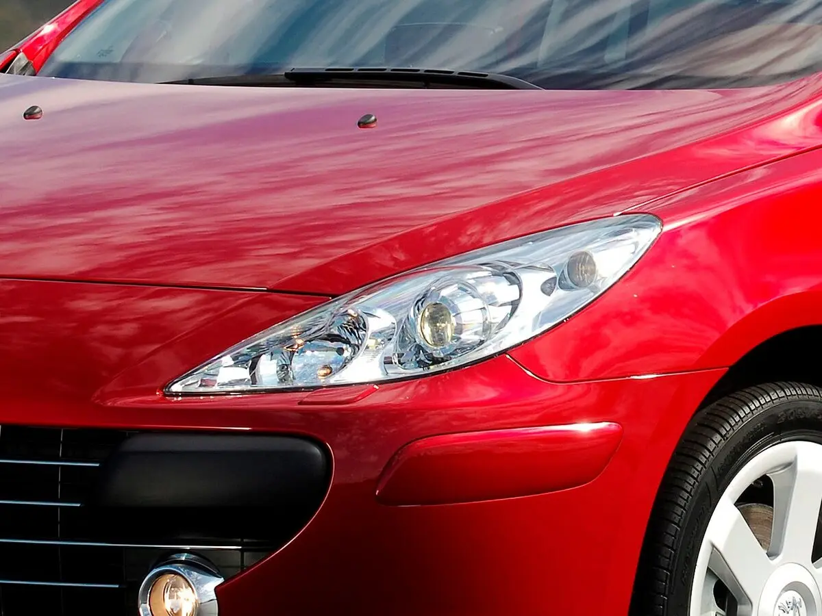 Peugeot 307 I Рестайлинг Хэтчбек 5 дв. — сүрөт 8
