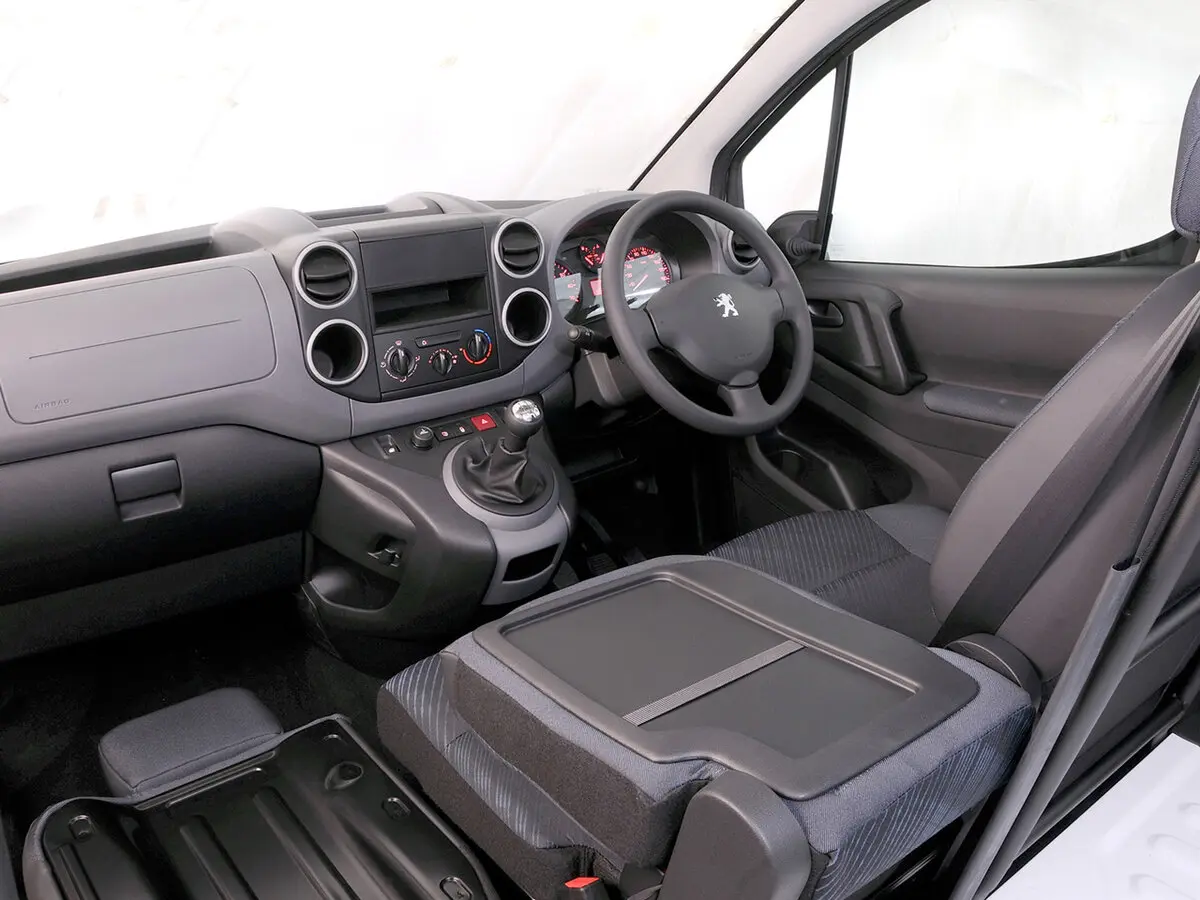 Peugeot Partner II Фургон — photo 7
