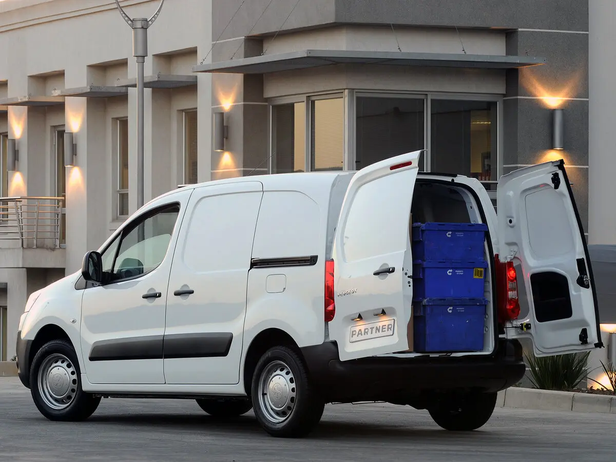Peugeot Partner II Фургон — photo 11