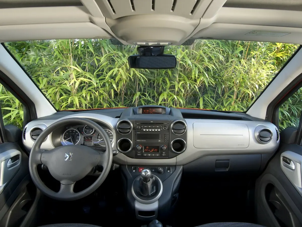 Peugeot Partner II Компактвэн — photo 6