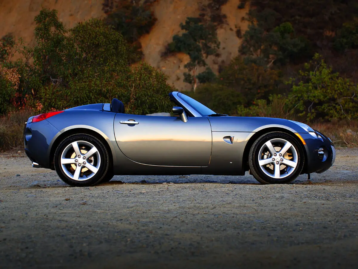 Pontiac Solstice 2005 – 2009 Кабриолет — photo 2