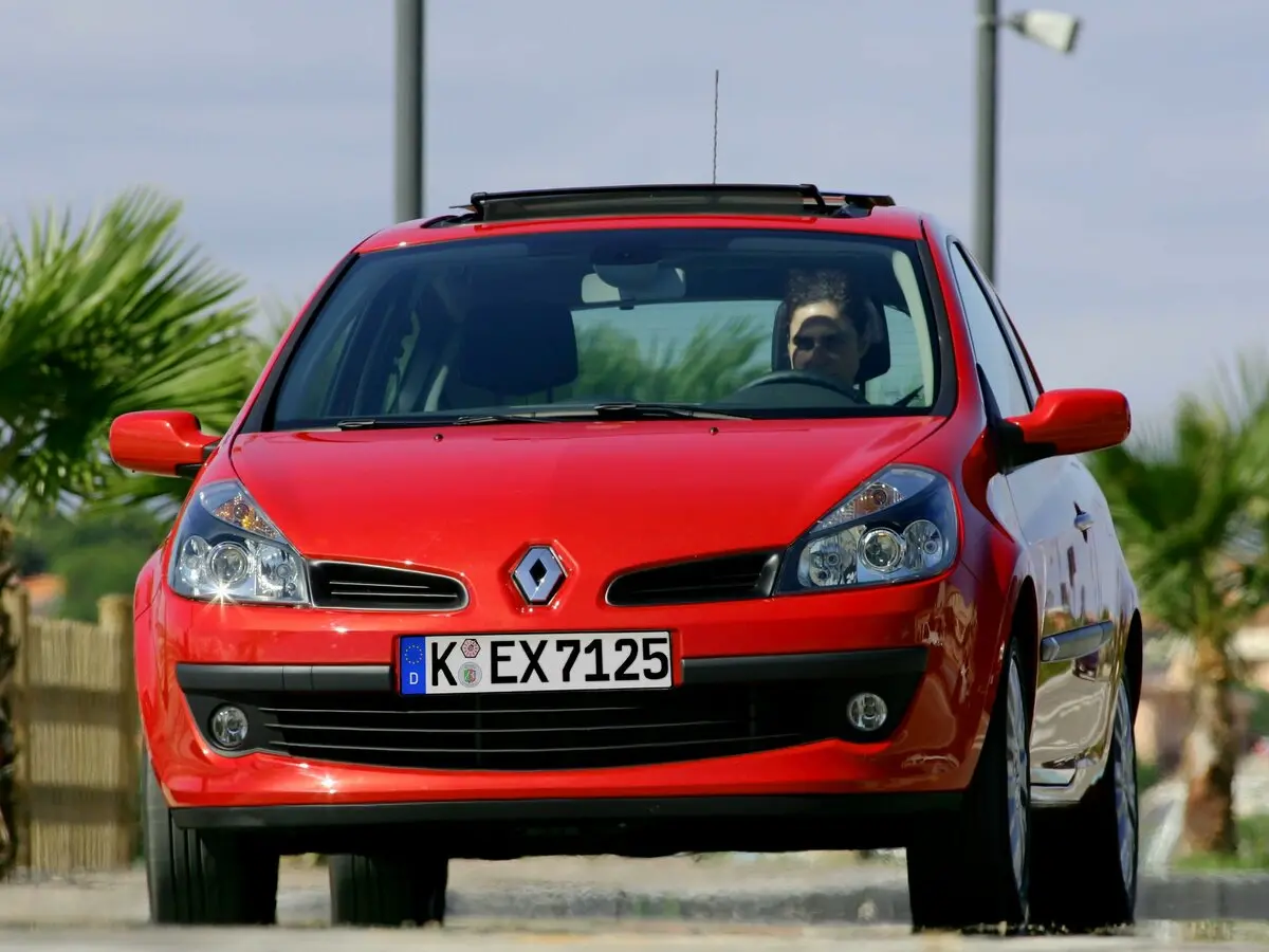 Renault Clio III Хэтчбек 3 дв. — сүрөт 3