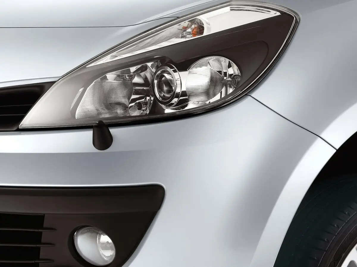 Renault Clio III Хэтчбек 3 дв. — сүрөт 8