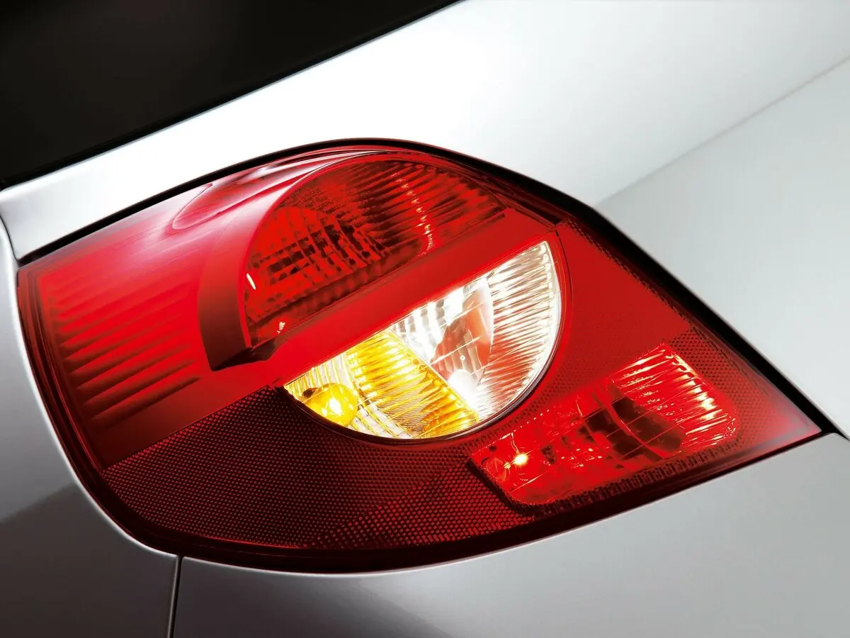 Renault Clio III Хэтчбек 3 дв. — сүрөт 9