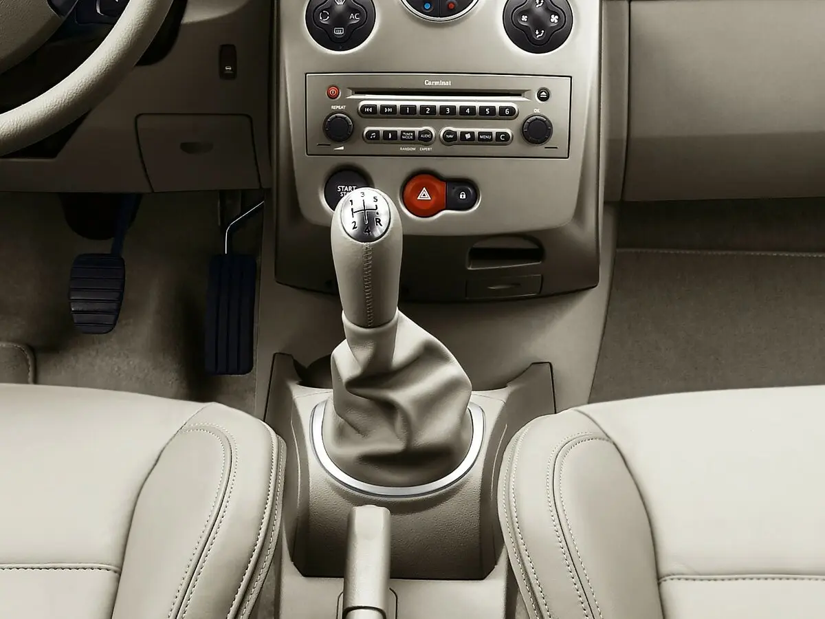 Renault Clio III Хэтчбек 5 дв. — сүрөт 11