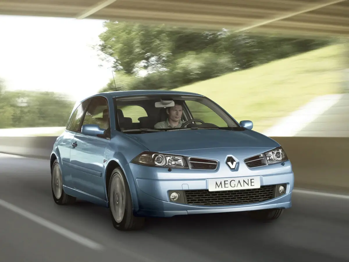 Renault Megane II Рестайлинг Хэтчбек 3 дв. — сүрөт 4