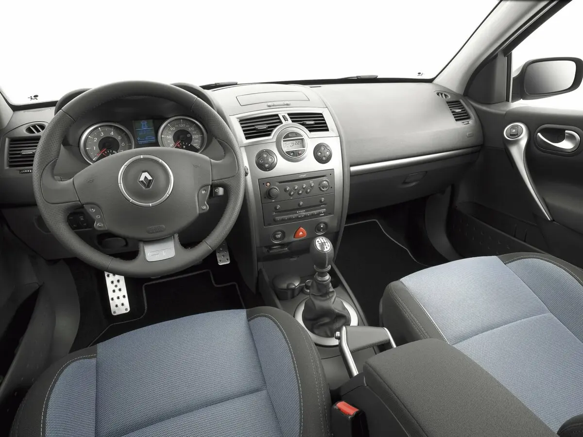 Renault Megane II Рестайлинг Хэтчбек 3 дв. — сүрөт 7