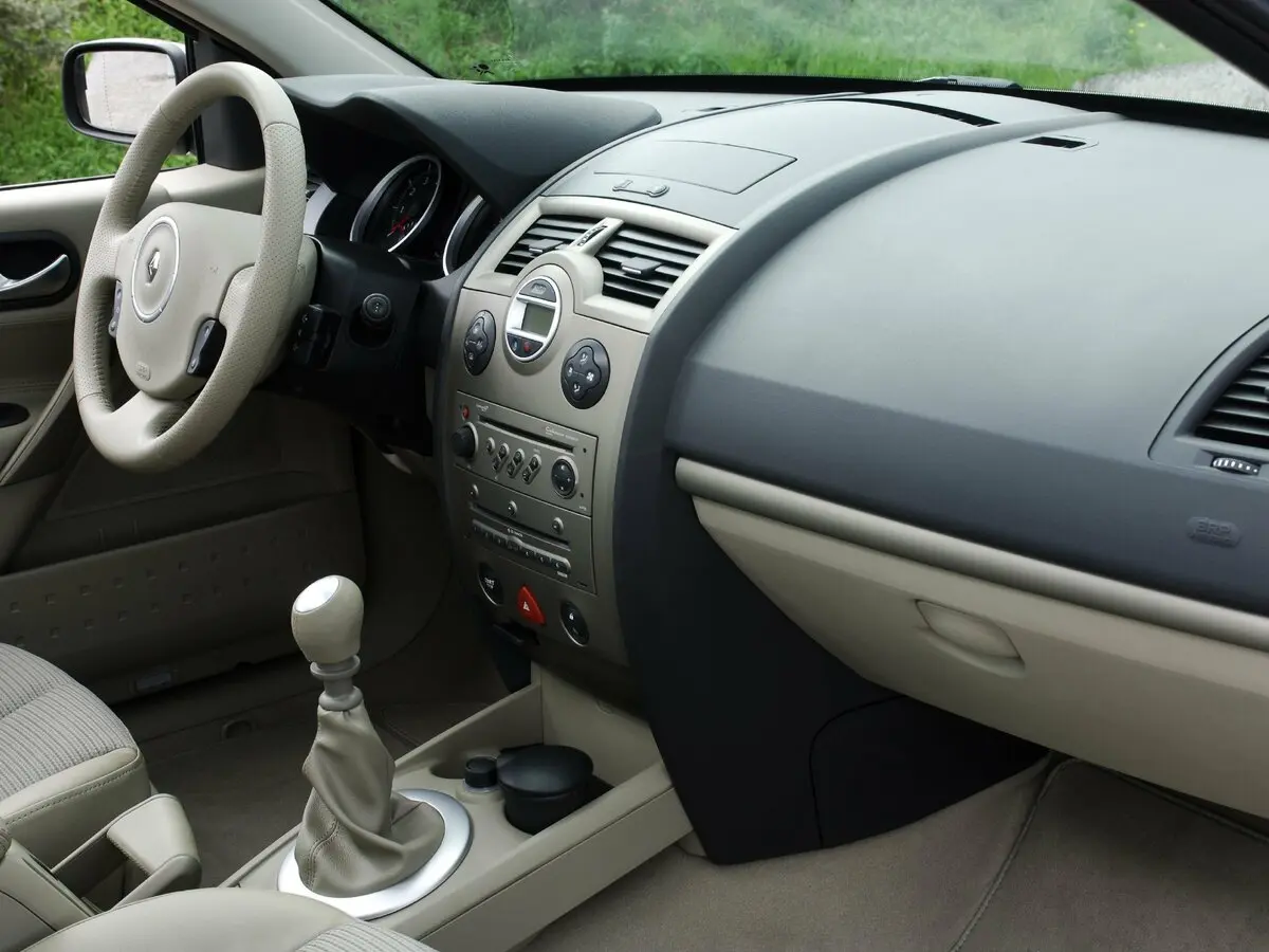 Renault Megane II Рестайлинг Хэтчбек 5 дв. — сүрөт 7