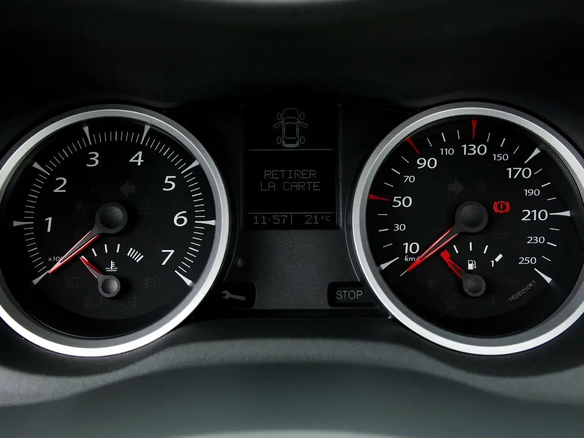 Renault Megane II Рестайлинг Хэтчбек 5 дв. — сүрөт 8