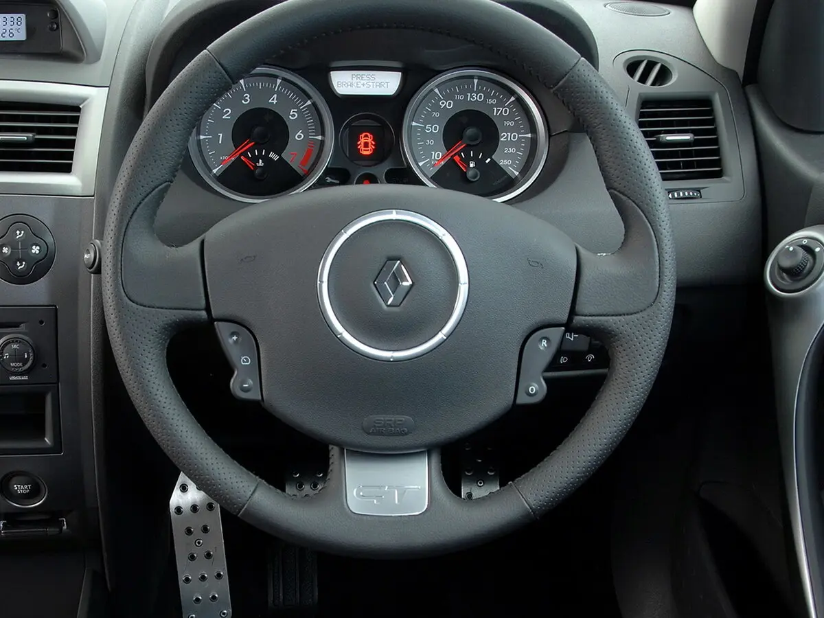 Renault Megane II Рестайлинг Хэтчбек 5 дв. — сүрөт 9