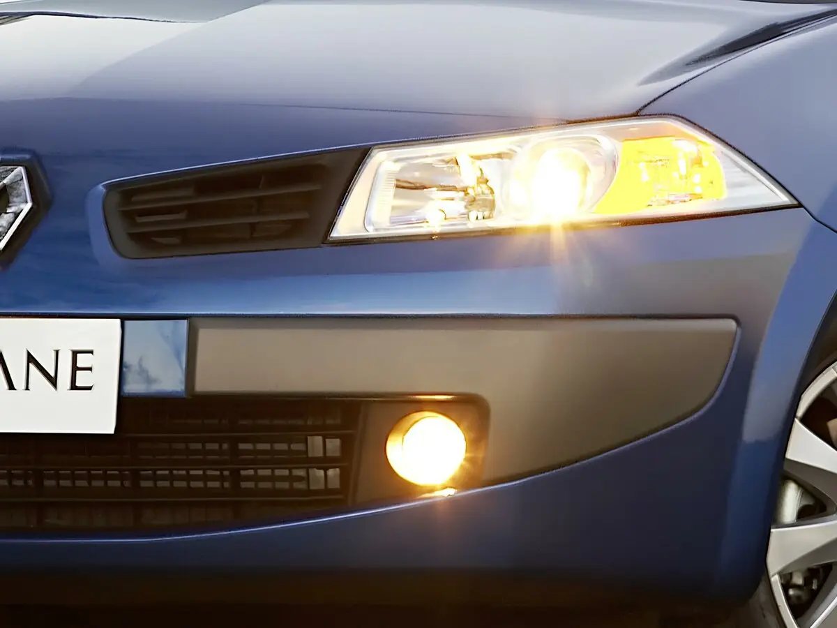 Renault Megane II Рестайлинг Седан — 照片 8