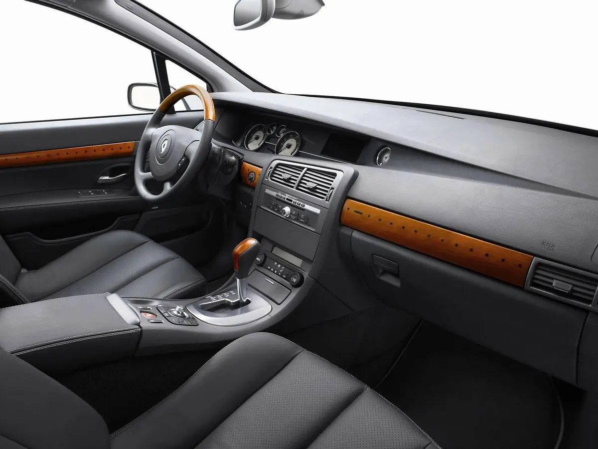 Renault Vel Satis I Рестайлинг Хэтчбек 5 дв. — 照片 3