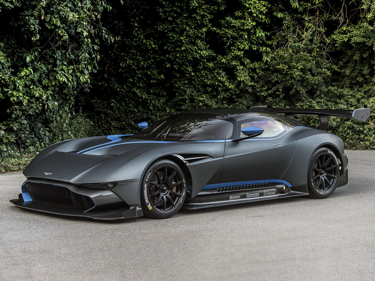 Aston Martin Vulcan 2015 – 2016