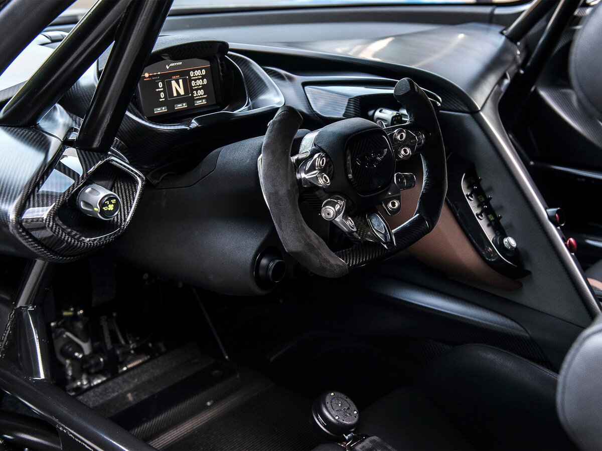 Aston Martin Vulcan 2015 – 2016 Купе — фото 6
