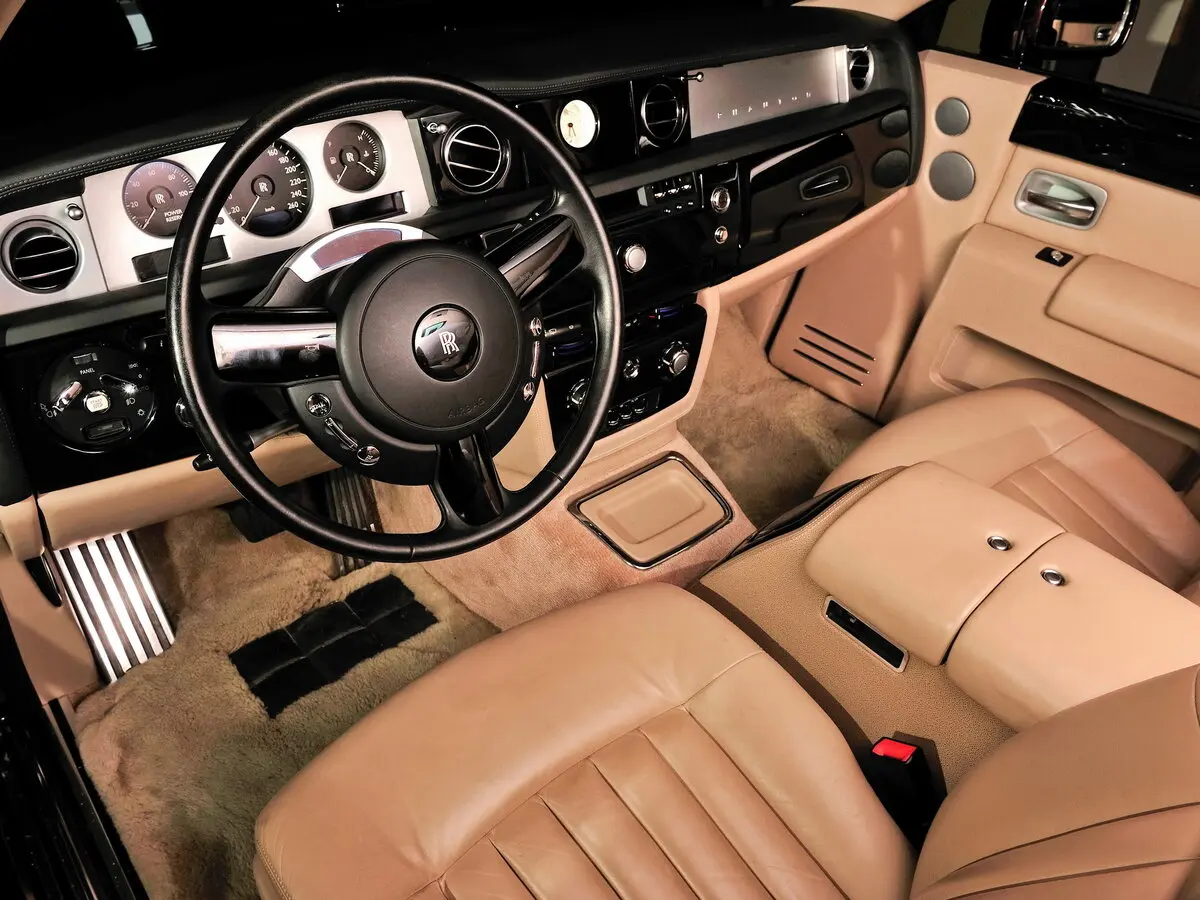 Rolls-Royce Phantom VII Седан — сүрөт 8