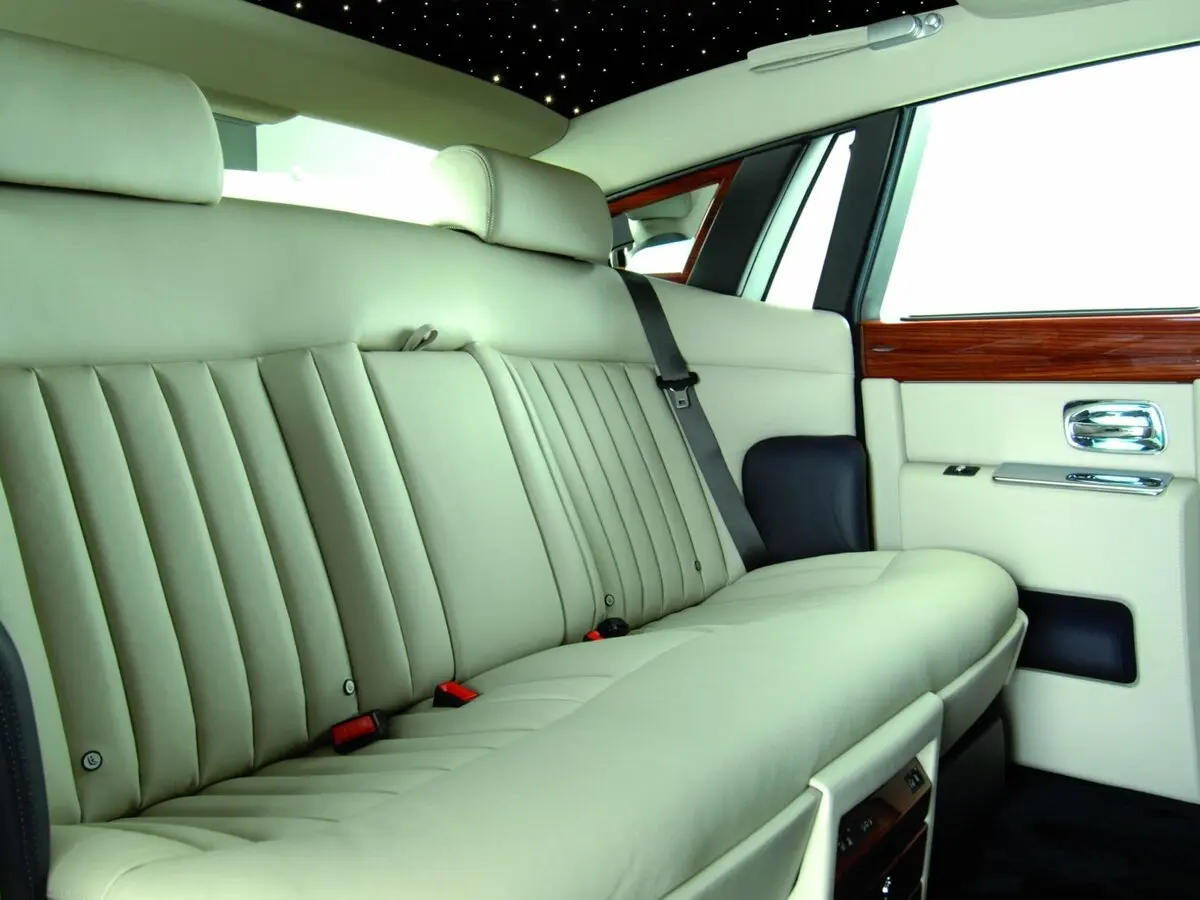Rolls-Royce Phantom VII Седан — сүрөт 10
