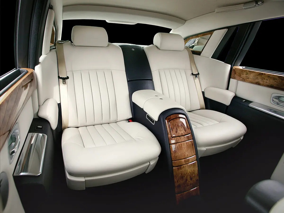 Rolls-Royce Phantom VII Седан — сүрөт 11