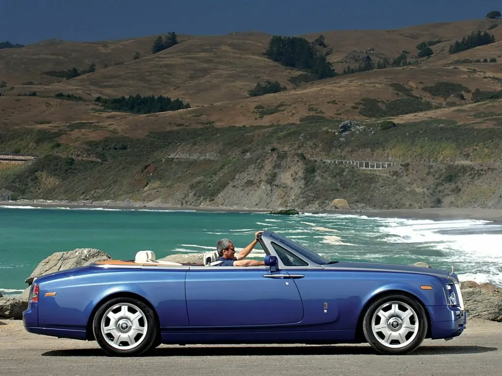 Rolls-Royce Phantom VII Кабриолет — photo 2