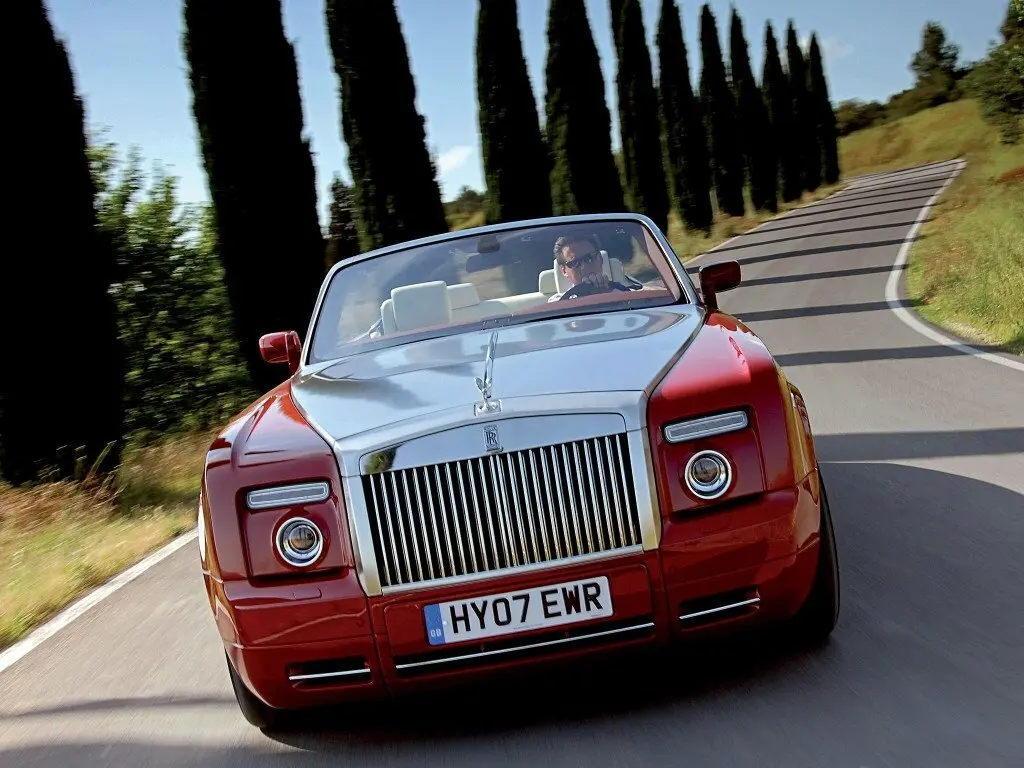 Rolls-Royce Phantom VII Кабриолет — photo 3