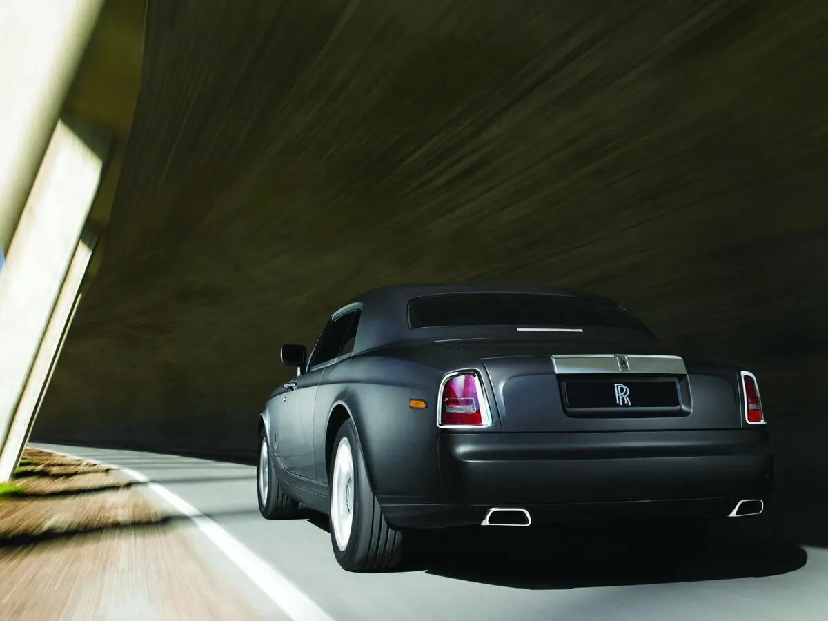 Rolls-Royce Phantom VII Купе — photo 4