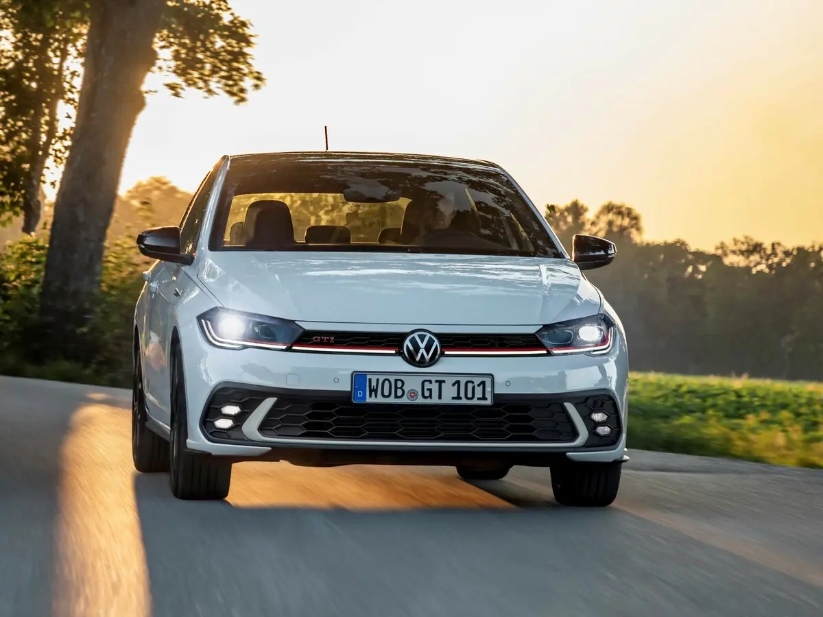 Volkswagen Polo GTI VI Рестайлинг Хэтчбек 5 дв. — сүрөт 2