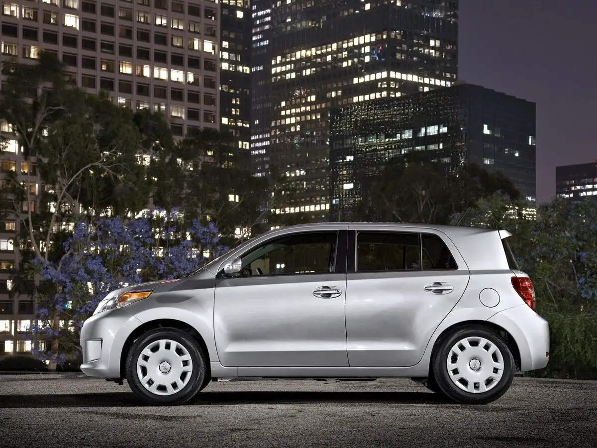 Scion xD 2008 – 2014 Хэтчбек 5 дв. — photo 2