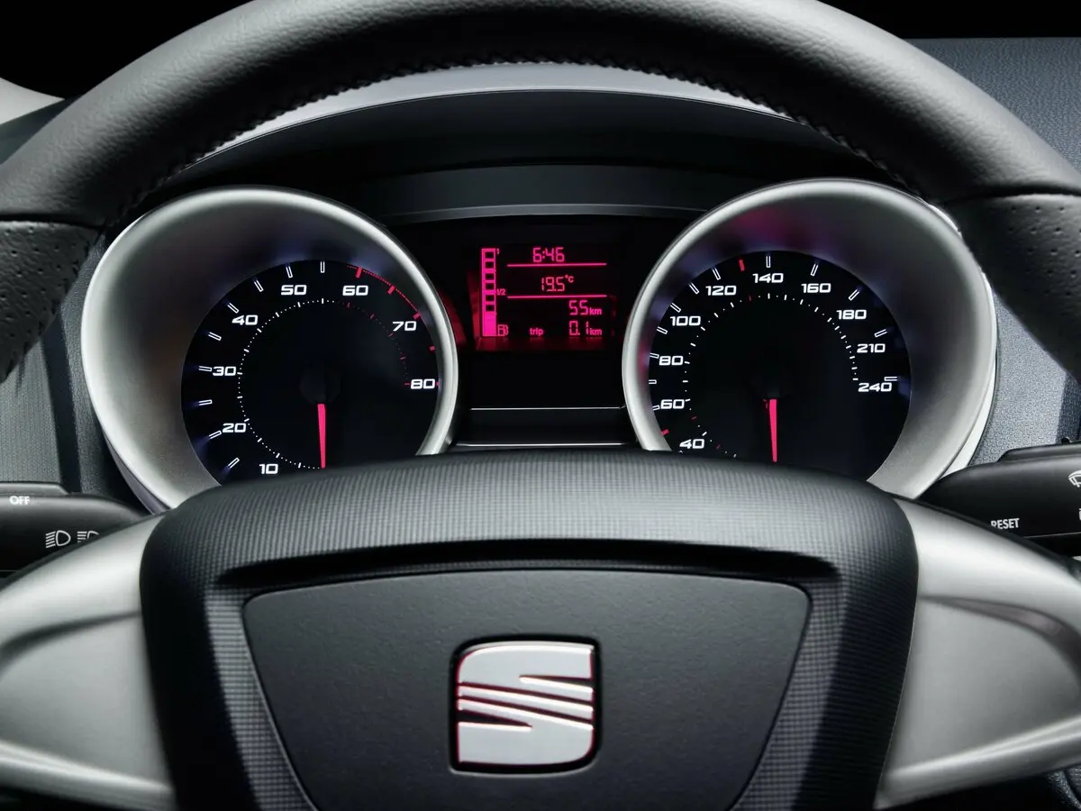 SEAT Ibiza IV Хэтчбек 3 дв. — сүрөт 9