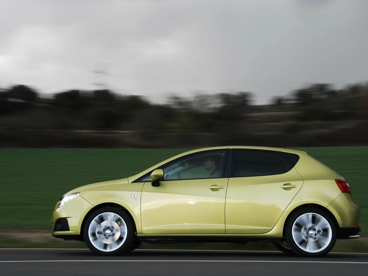 SEAT Ibiza IV Хэтчбек 5 дв. — 照片 2