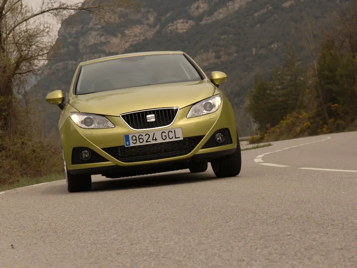 SEAT Ibiza IV Хэтчбек 5 дв. — 照片 3