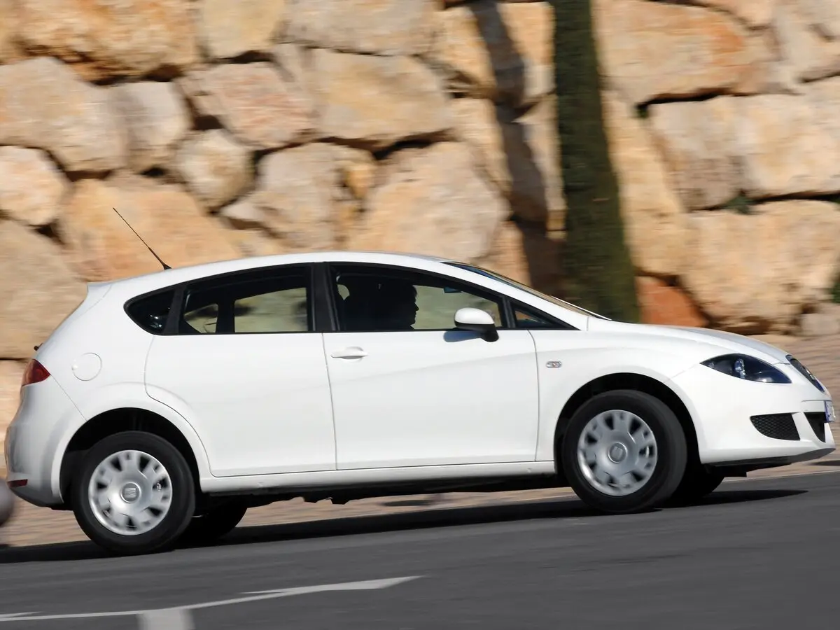 SEAT Leon II Хэтчбек 5 дв. — photo 2