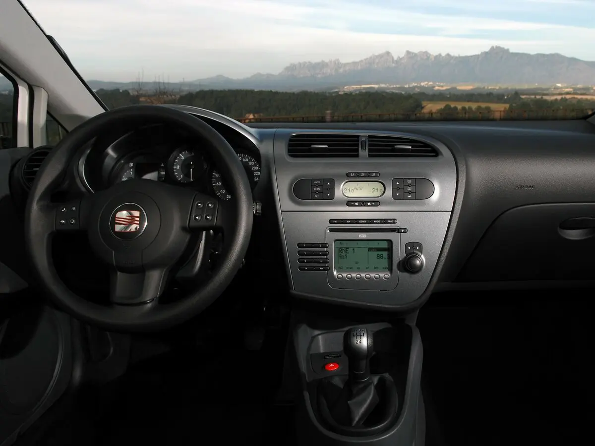 SEAT Leon II Хэтчбек 5 дв. — photo 6