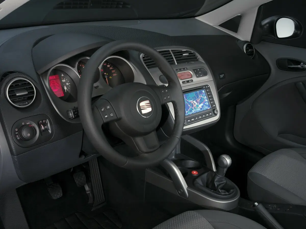 SEAT Toledo III Хэтчбек 5 дв. — 照片 7