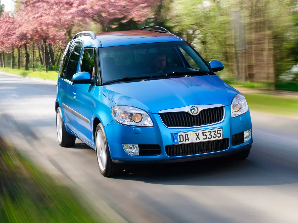 Skoda Roomster I Компактвэн — сүрөт 3