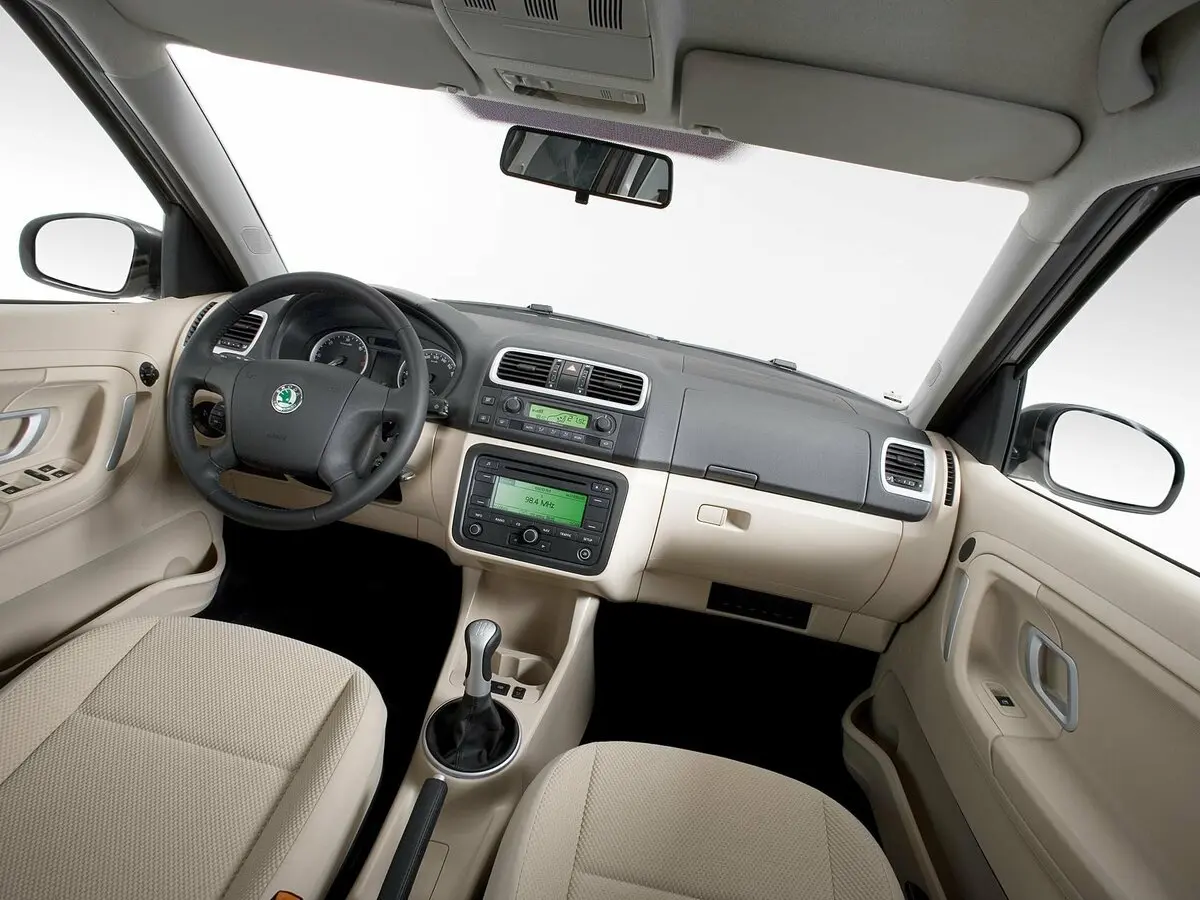 Skoda Roomster I Компактвэн — сүрөт 6