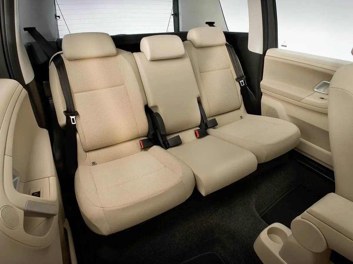 Skoda Roomster I Компактвэн — сүрөт 9