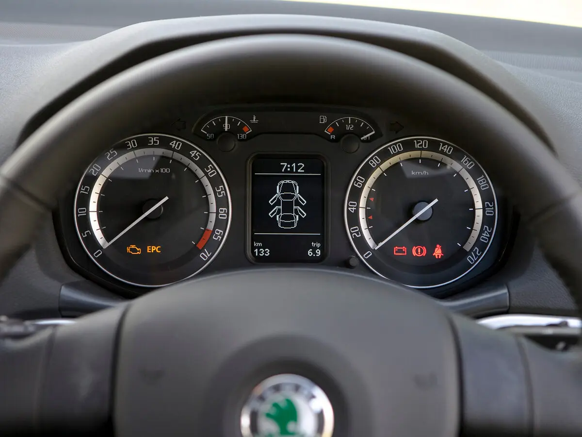 Skoda Octavia II (A5) Лифтбек — сүрөт 8