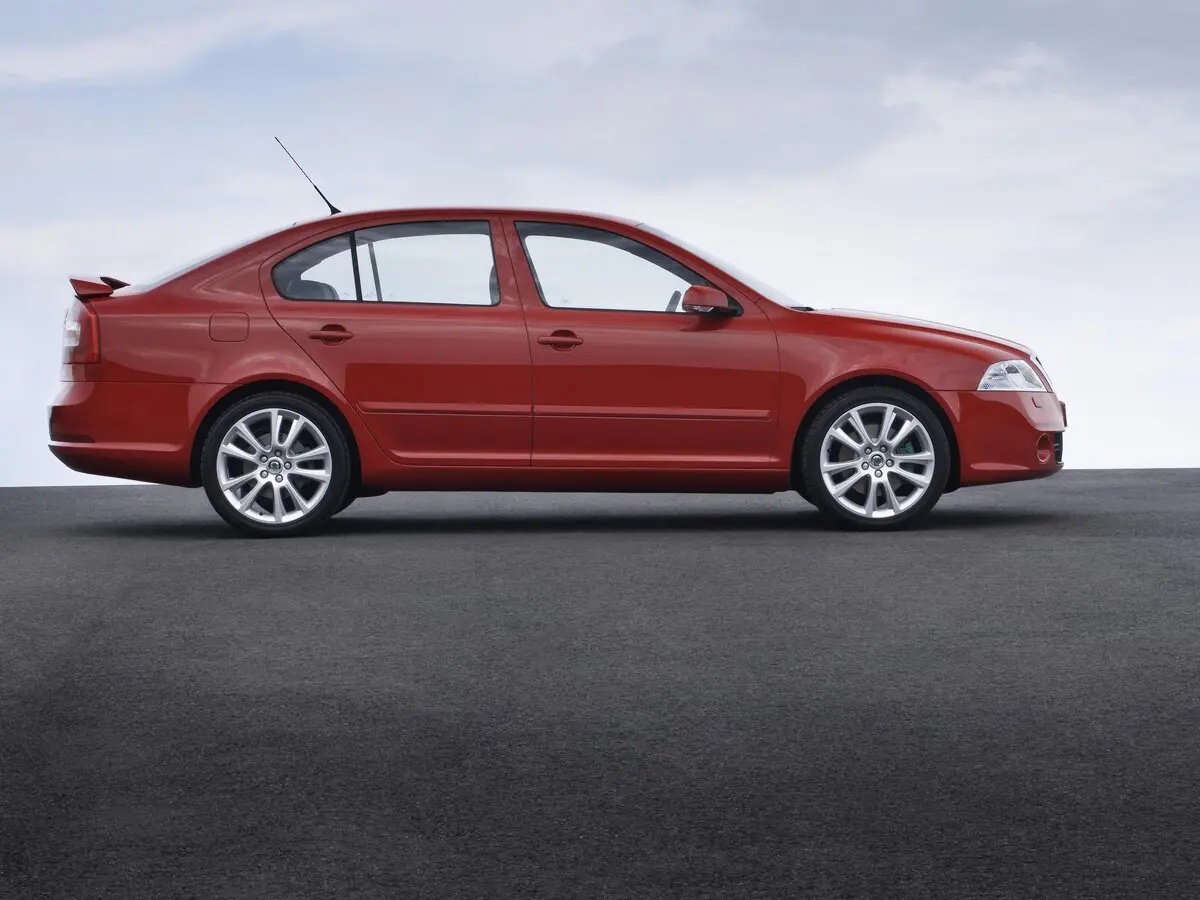 Skoda Octavia RS II Лифтбек — сүрөт 2