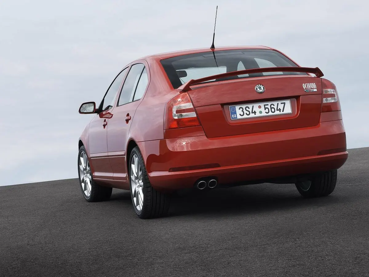 Skoda Octavia RS II Лифтбек — сүрөт 4