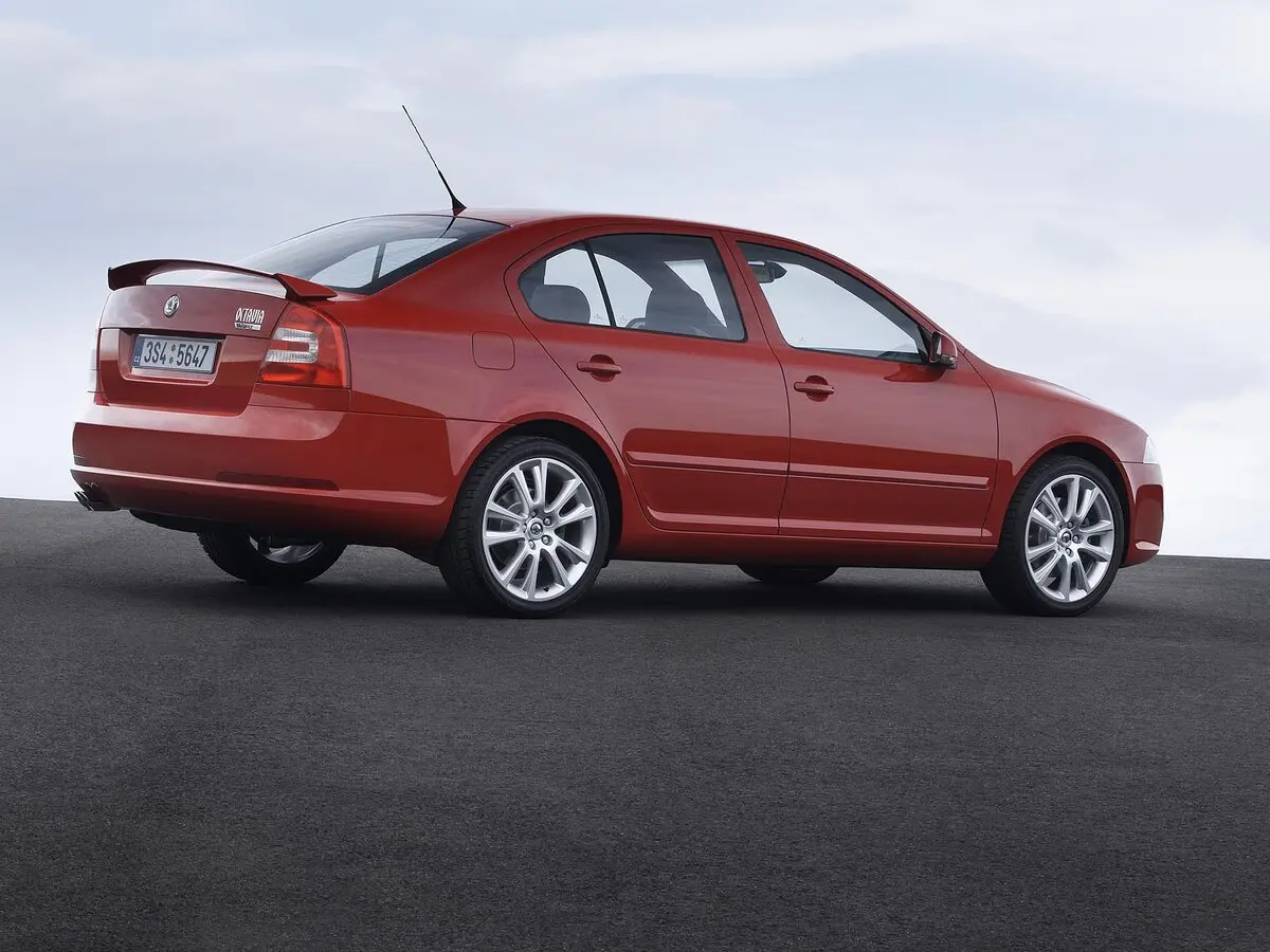 Skoda Octavia RS II Лифтбек — сүрөт 5