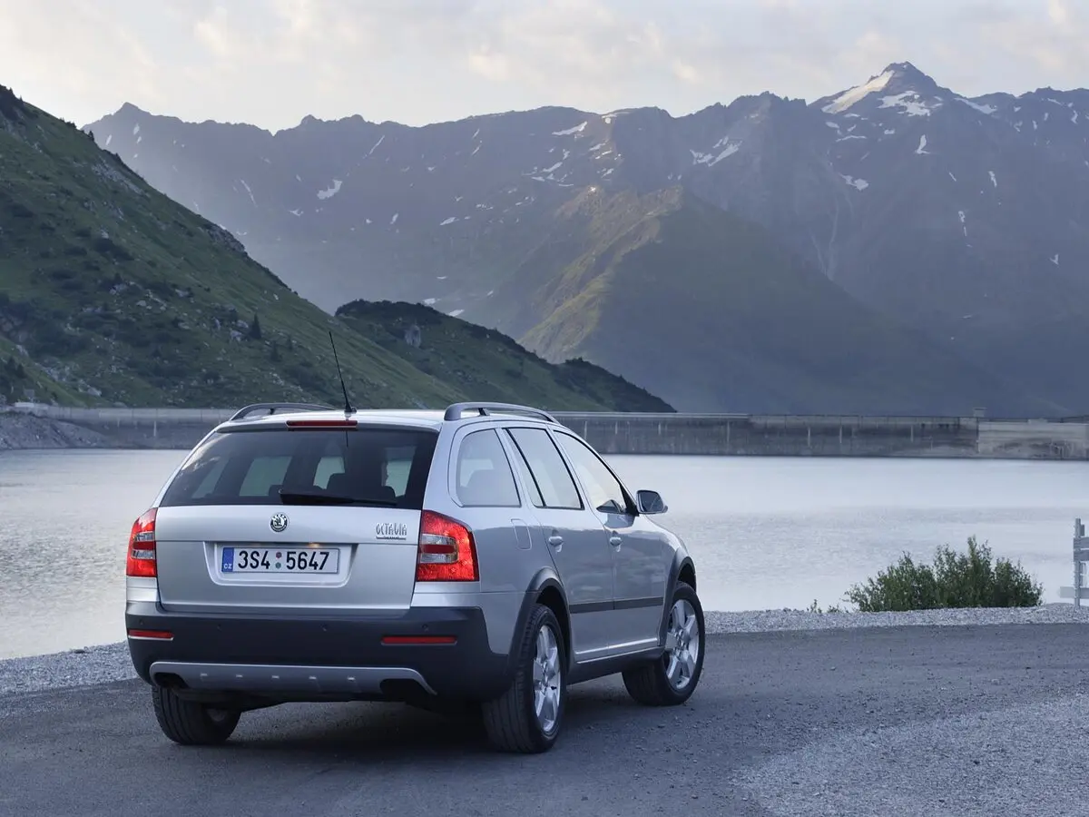 Skoda Octavia II (A5) Универсал 5 дв. Scout — сүрөт 4