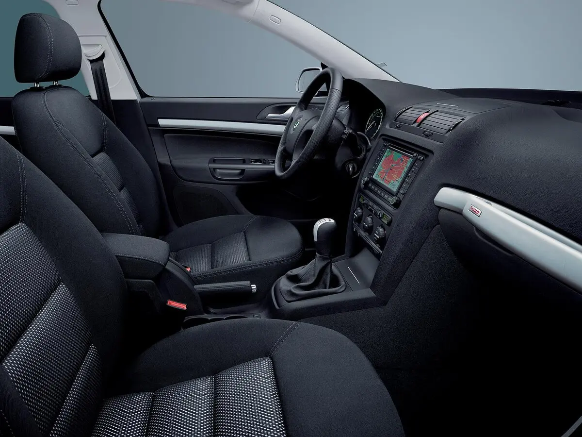 Skoda Octavia II (A5) Универсал 5 дв. Scout — сүрөт 6