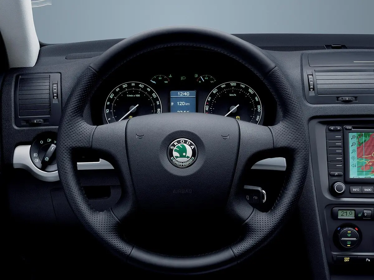 Skoda Octavia II (A5) Универсал 5 дв. Scout — сүрөт 7