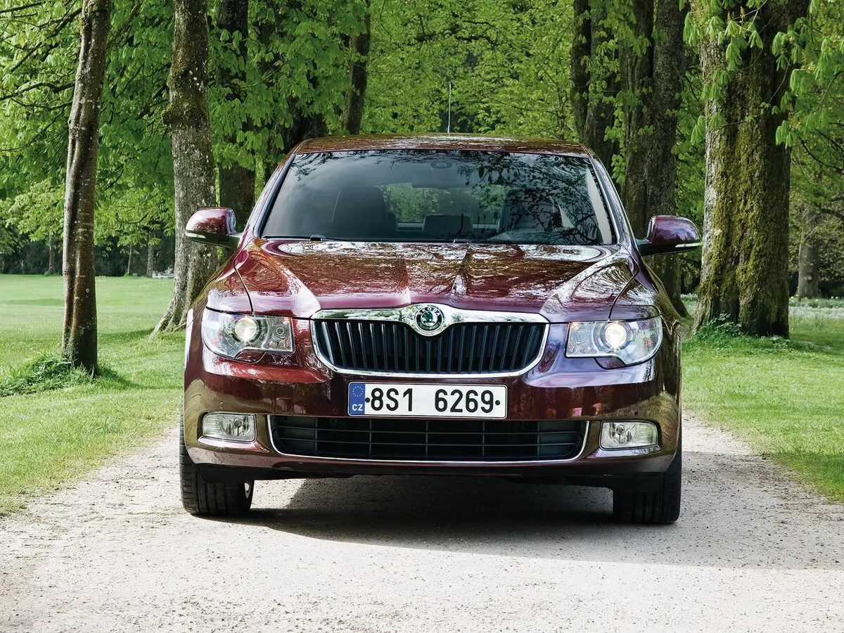 Skoda Superb II Лифтбек — сүрөт 3