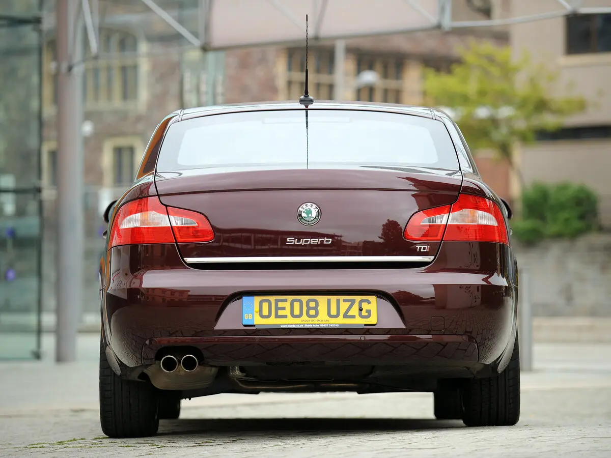 Skoda Superb II Лифтбек — сүрөт 4
