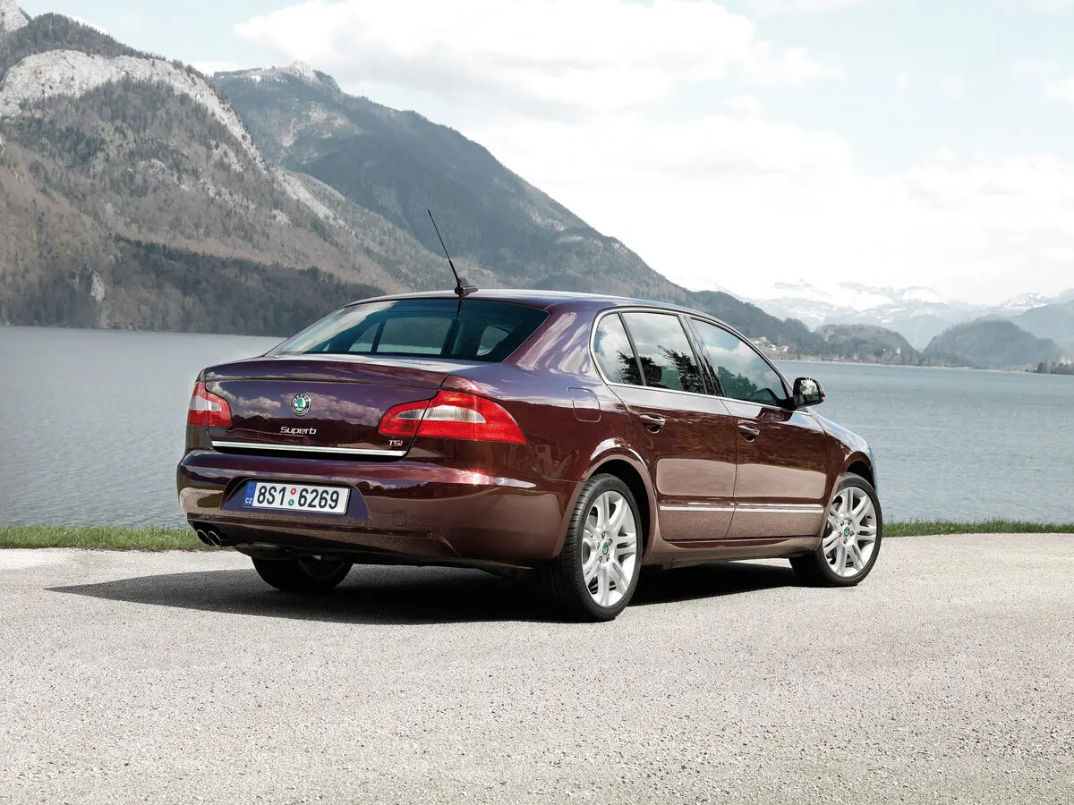 Skoda Superb II Лифтбек — сүрөт 5